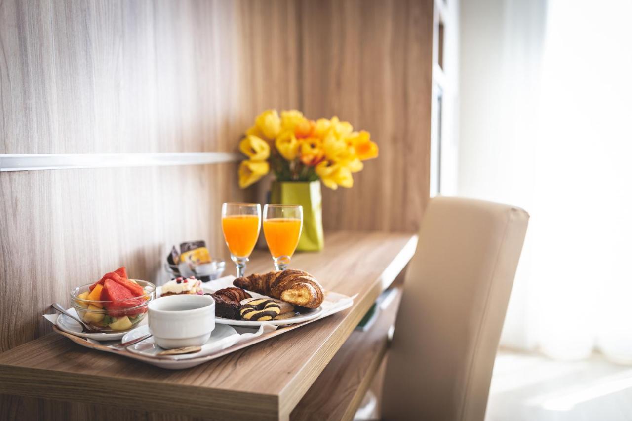 Hotel Residence Vallecorsa 로시냐노 마리티모 외부 사진