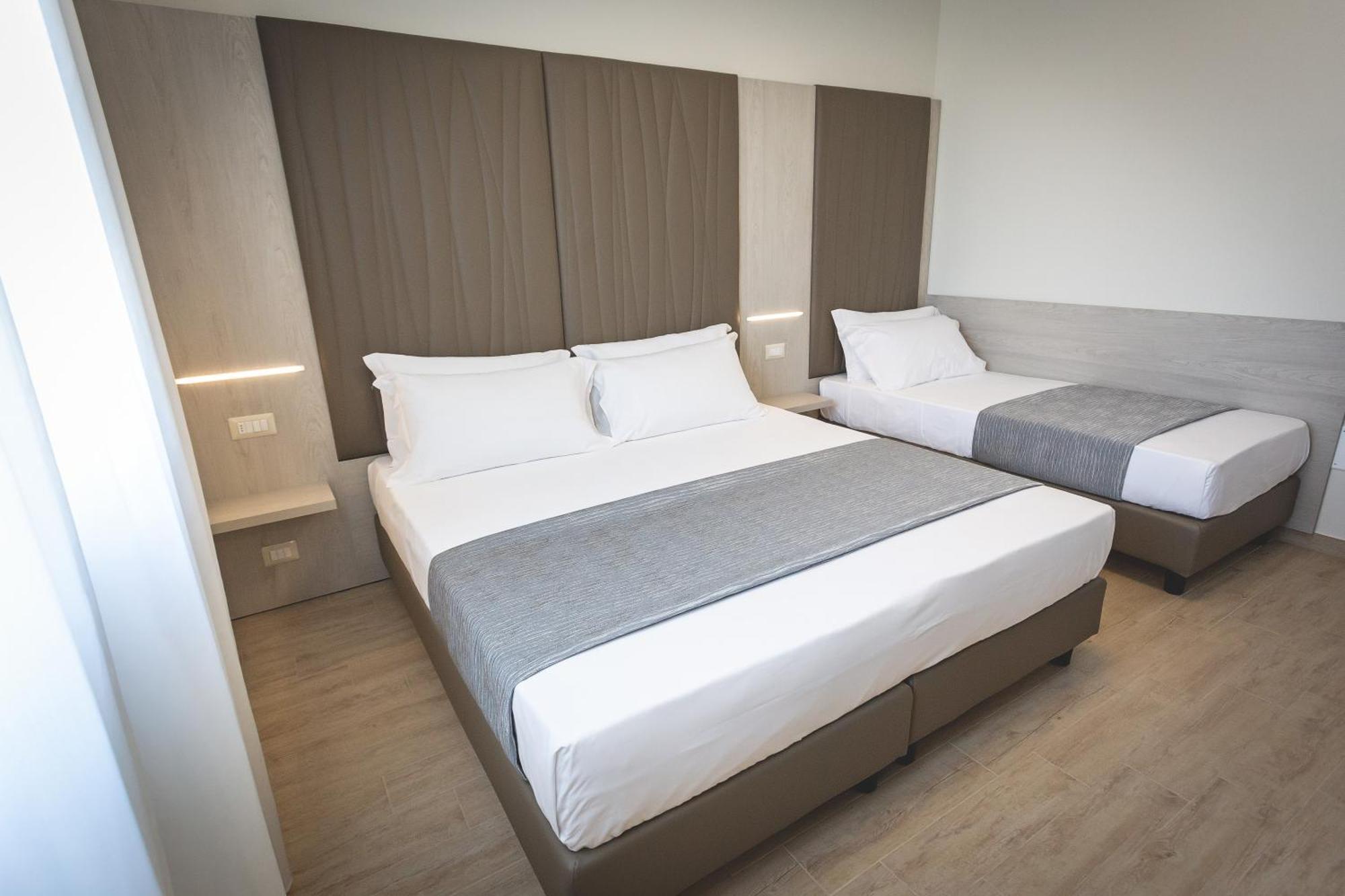 Hotel Residence Vallecorsa 로시냐노 마리티모 외부 사진